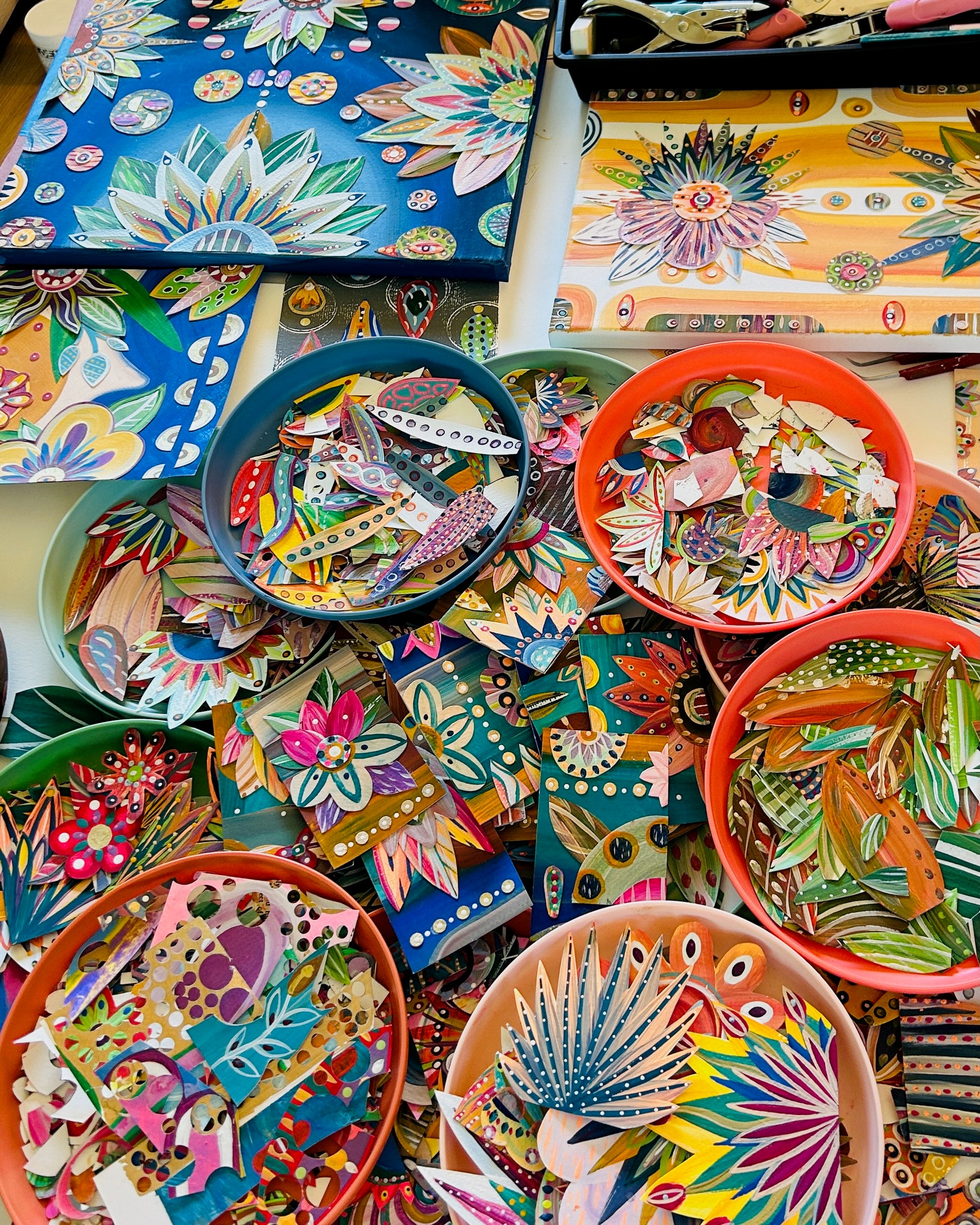 journal
sketchbook
artists sketchbook
planner
stationery
gift ideas
daily journal
gratitude journal
diary
original art
collage art
mixed media art
carrie smith collage art